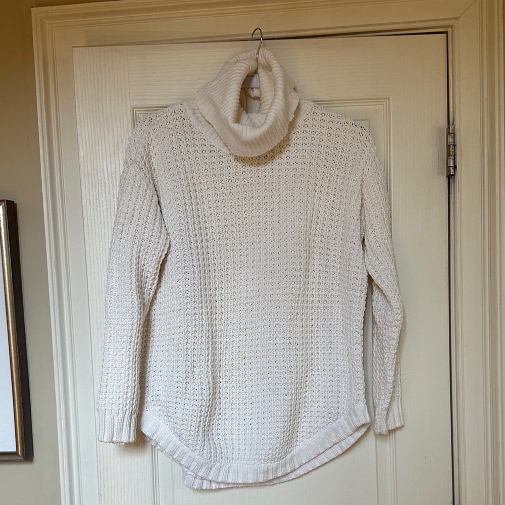 RVCA Off-White Turtleneck Sweater